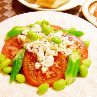 カッテージチーズと夏野菜のサラダ